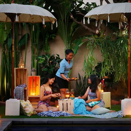 Vansari Hotel